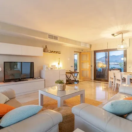 Marina Castillo Penthouse Apartment *